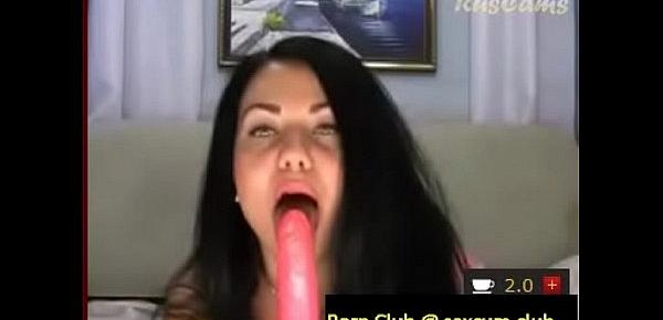  Cute girl seducing on webcam by taking pink dildo in her big mouth and broad faced chicken (new)
